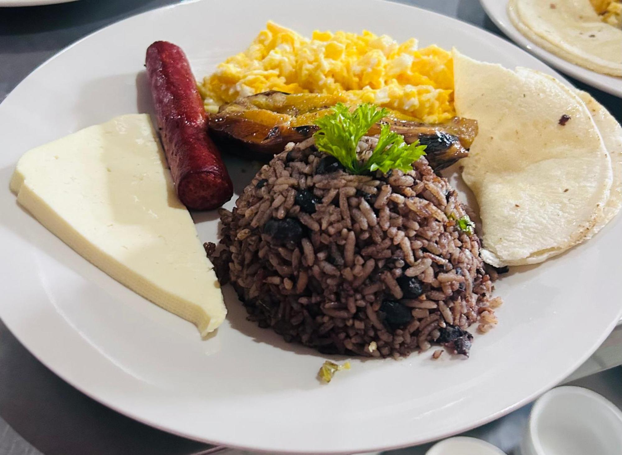 Chateau Arenal Hotel & Restaurante El Castillo المظهر الخارجي الصورة